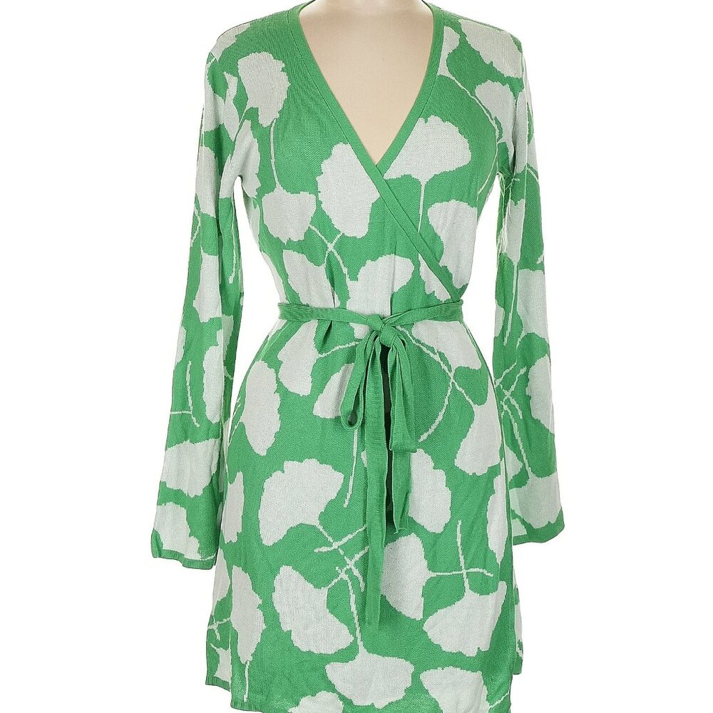 NWT DVF for Target Classic knit Kelley Green Wrap dress, Medium